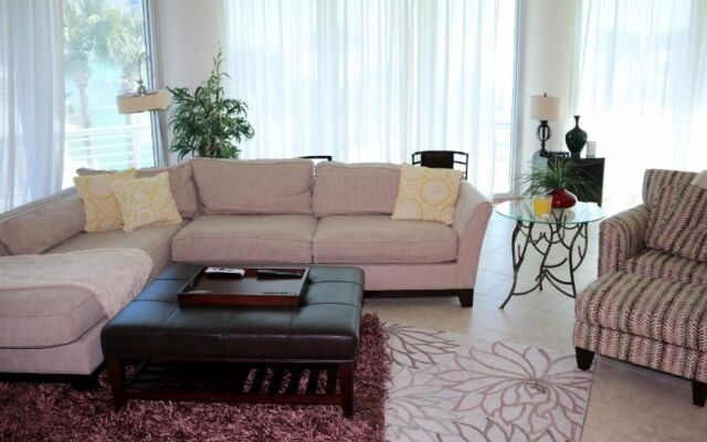 Bella Luna by Prickett Properties