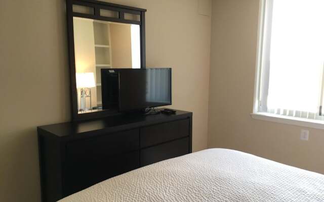 National at Ballston Metro