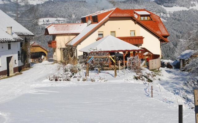 Apartments Organic Tourist Farm Jeglijenk