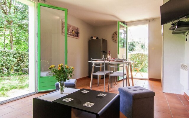 Peaceful Holiday Home in Carsac-aillac With Swimming Pool