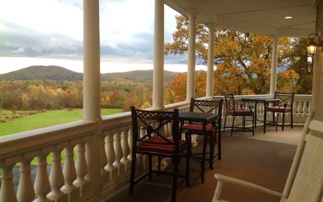 Skyline Vineyard Inn