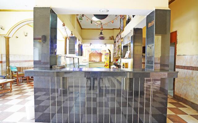 Capital O 49078 Hotel Chinar