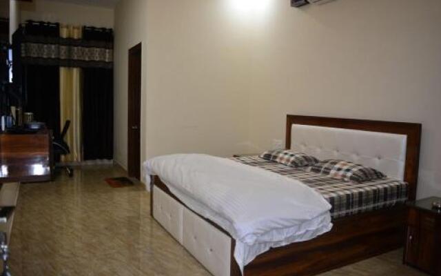 Shivam Lodge