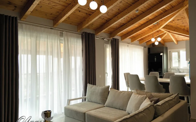 Angel Saranda Palace