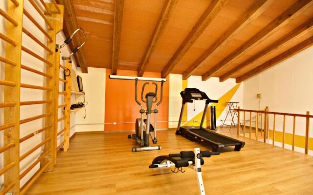 CA' LEONE - Sans Souci - Apartment in Villa with Pool