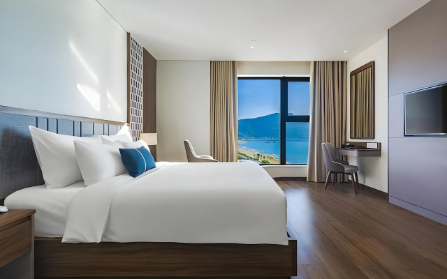 Peninsula Hotel Danang – Guest Rooms – Da Nang