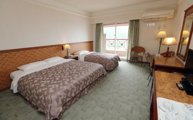 Hoya Hot Springs Hotel