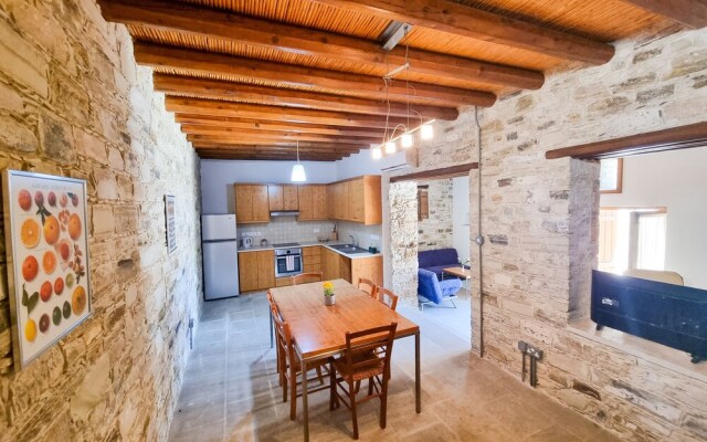 Traditional Village Pool Apartment