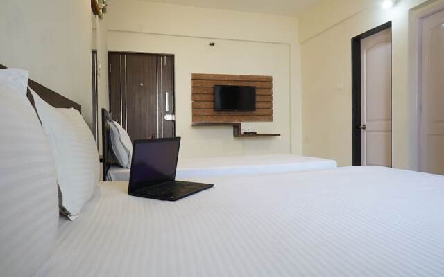 OYO 28029 Living Luxurious Studio Rooms