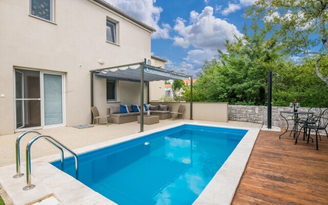 Amazing Home in Kras With Wifi and 3 Bedrooms