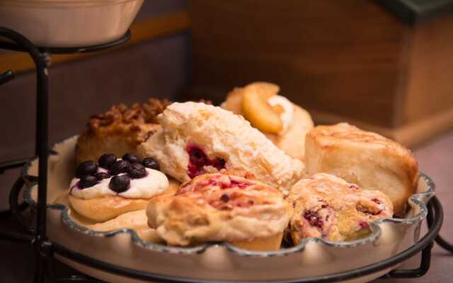 Stone Mill Hotel & Suites