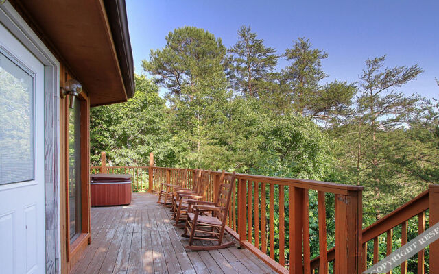 Leconte Lookout 707 by RedAwning