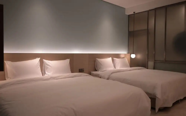Calacatta Hotel & Resort