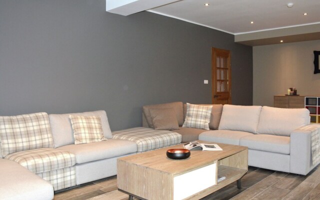 Exquisite Holiday Home in Manhay with Sauna