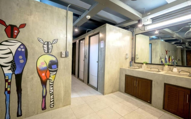 Episode 11 Hostel Sukhumvit