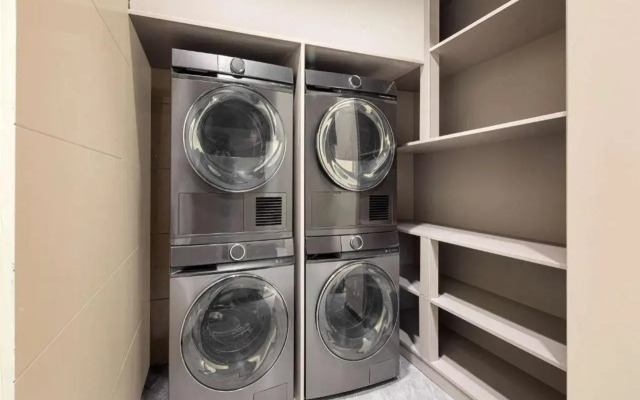 Days Inn by Wyndham Hangzhou Zhuantang