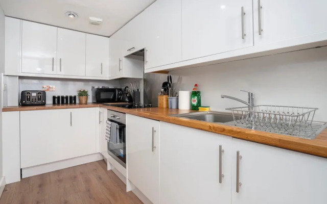 2bed-2bath Flat City Centre