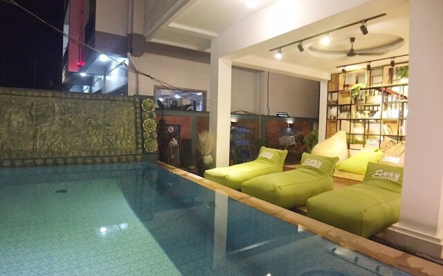 Cozycloud Backpackers Hostel