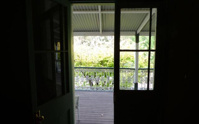 Tenterfield Lodge and Caravan Park