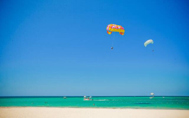 Ocean View Apartment with 3 BDR at Bávaro Beach