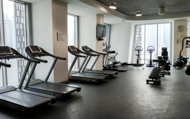 Cayan Tower by Maison Privee