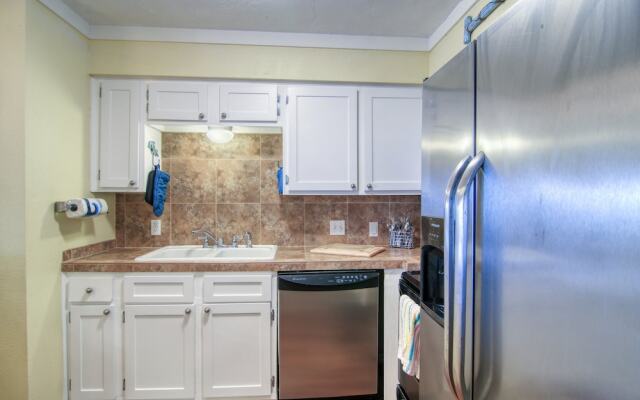 Ray's Retreat - 3 Br Condo