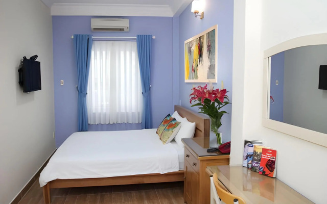 Cozy Hotel - 140 Cong Quynh