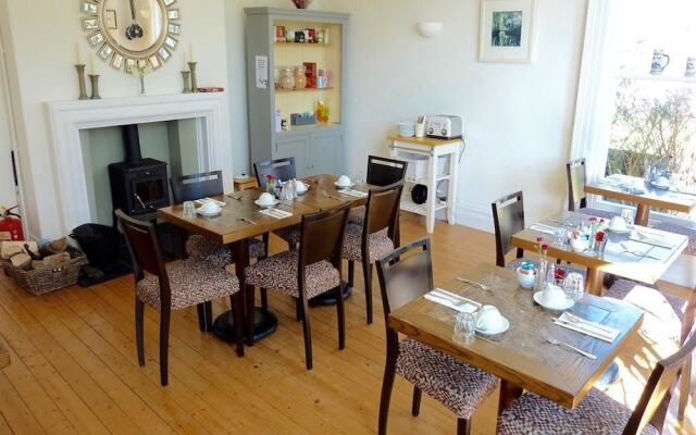Derrin Guest House