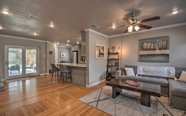Stylish Home - Walk to Texas Tech University!
