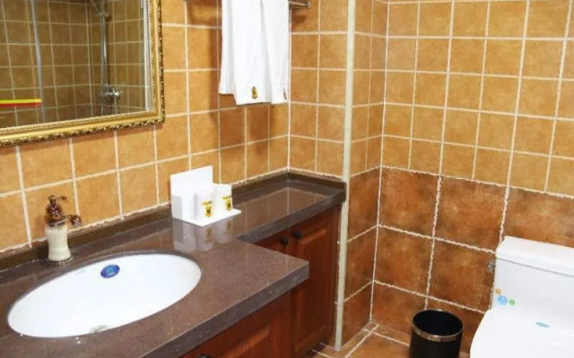 Super 8 Hotel (Tongliao Affiliated Hospital)