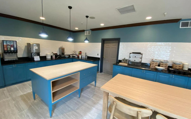 Country Inn & Suites by Radisson, Champaign North, IL