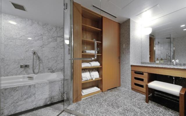JR Kyushu Station Hotel Kokura