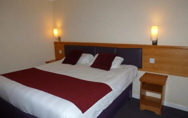 Wheatsheaf Hotel By Greene King Inns