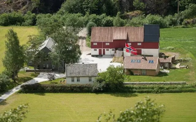 292 Aurland