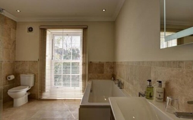 Church House - Guest House