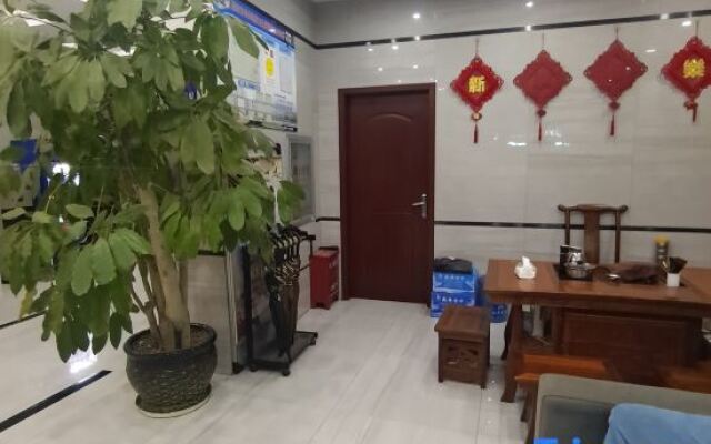Mengzi 520 Theme Hotel