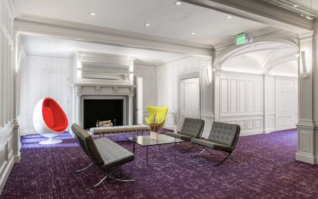 Maverick Suites at 28 Fenway