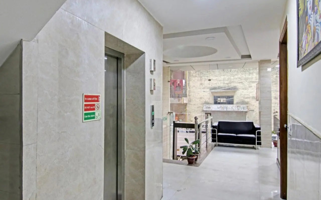 Oyo Flagship 807479 Hotel Collection