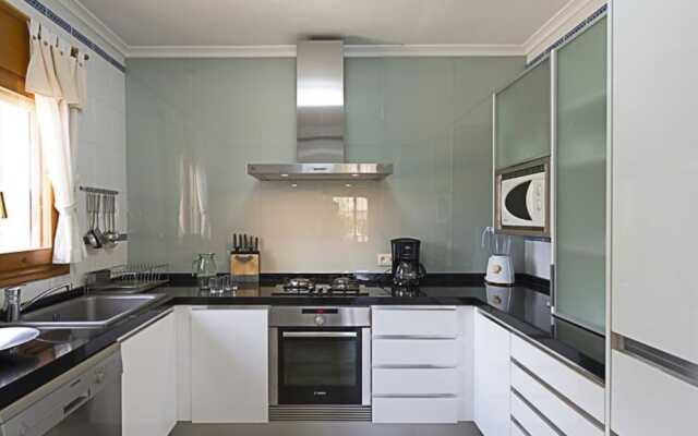 Villa - 3 Bedrooms with Pool - 106419