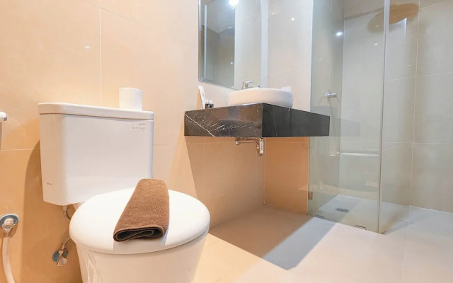 Wonderful 2BR with City View at Grand Sungkono Lagoon Apartment