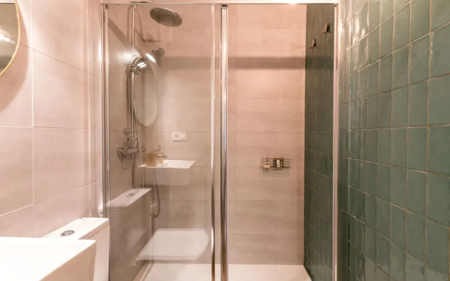 Alfalfa Center Apartment