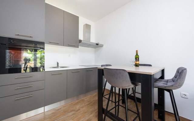Beautiful Apartment in Turanj With Wifi and 1 Bedrooms
