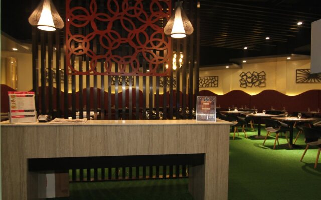 Eloisa Royal Suites