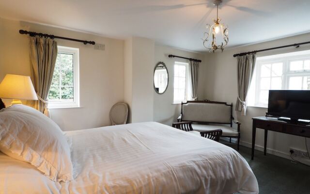 Chequers Hotel