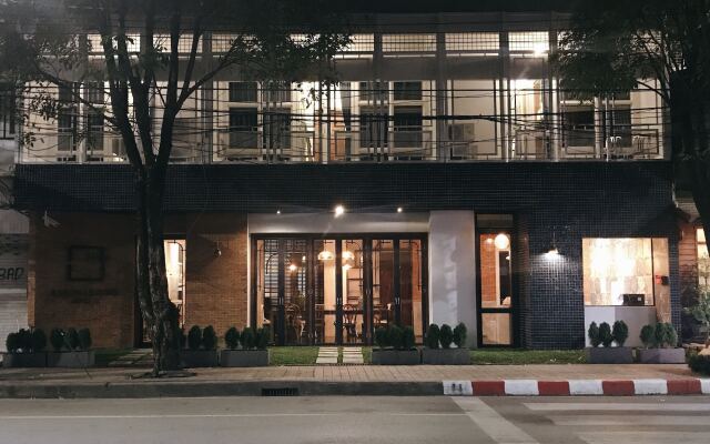 KhunLuang Hostel - Adults Only