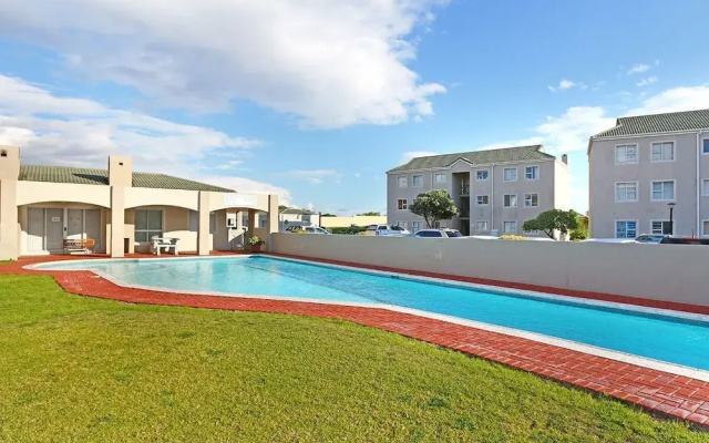 Big Bay Beach Club G6