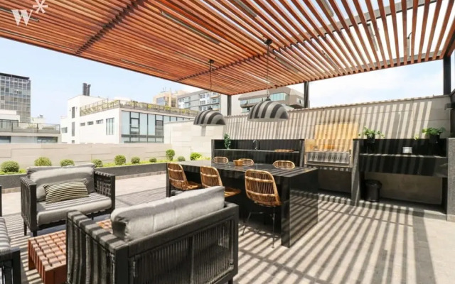 w Fantastic 2BR With Balcony in Miraflores