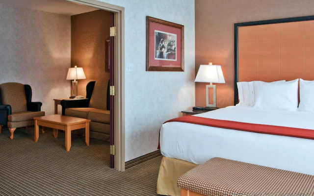 Holiday Inn Express Hotel & Suites Calgary S-Macleod Trail S by IHG