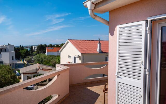 Bonvie Apartments in Center B3