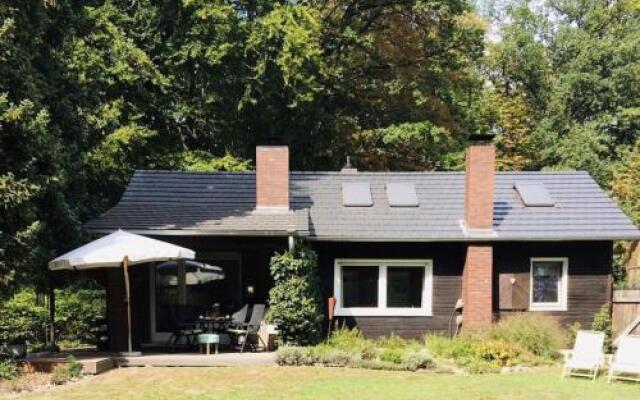 Restful Chalet in Winsen with Garden near Water Sports